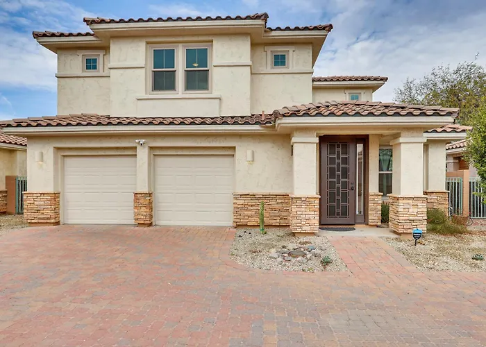 Pool Access + Golf Course View! Retreat Goodyear