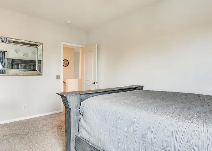 Pool Access + Golf Course View! Retreat *