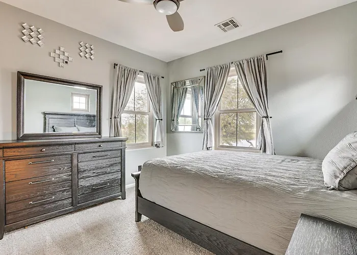 Pool Access + Golf Course View! Retreat Holiday home Goodyear