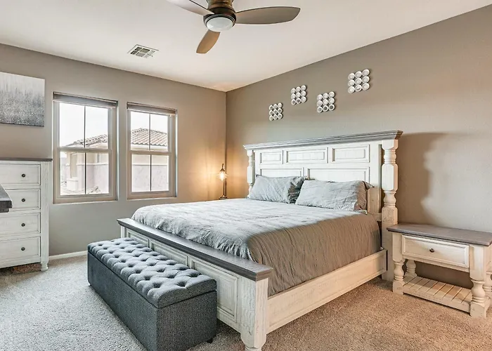 Pool Access + Golf Course View! Retreat *