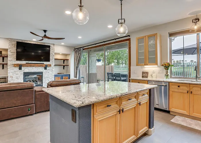 Pool Access + Golf Course View! Retreat * Goodyear